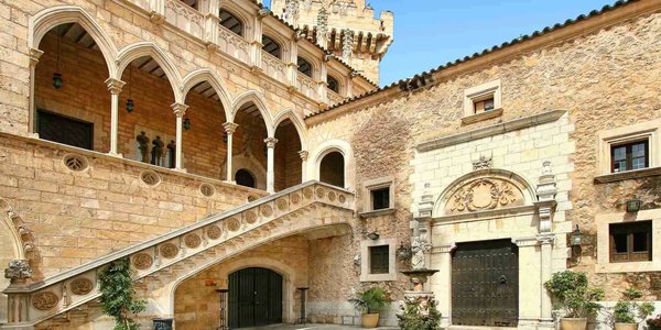 Hero image for the guide 'Discovering Pueblo Español de Mallorca: A Cultural Journey'