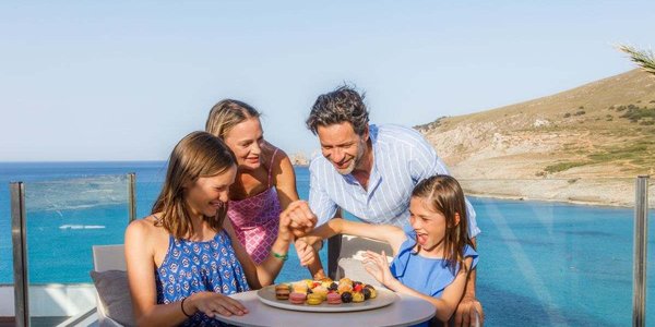 Hero image for the guide 'Mallorca 3-Day Family Itinerary: Exploring nature, culture and family-friendly recommendations'