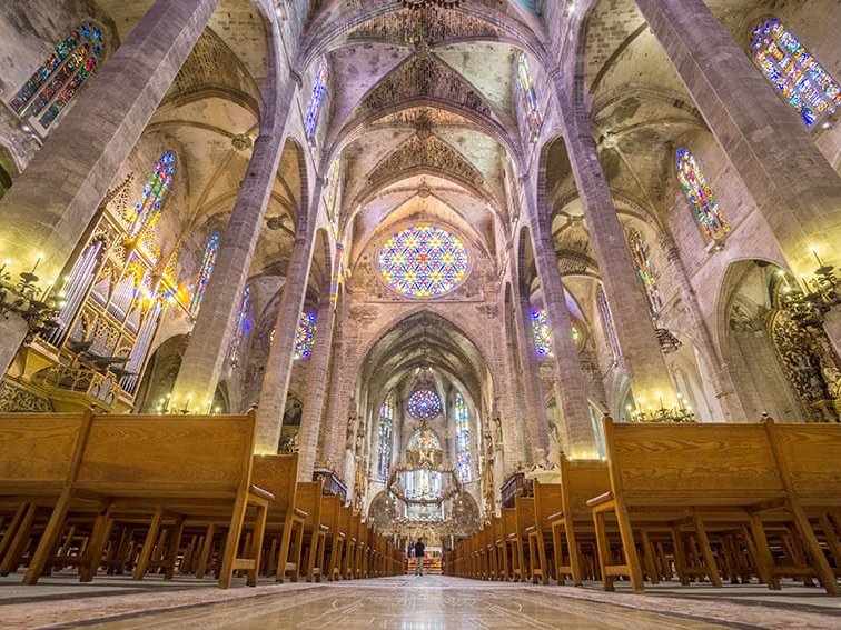 From Guide bd37ec43-fca5-4061-9f02-129cacd6530d: Palma Cathedral, known as La Seu