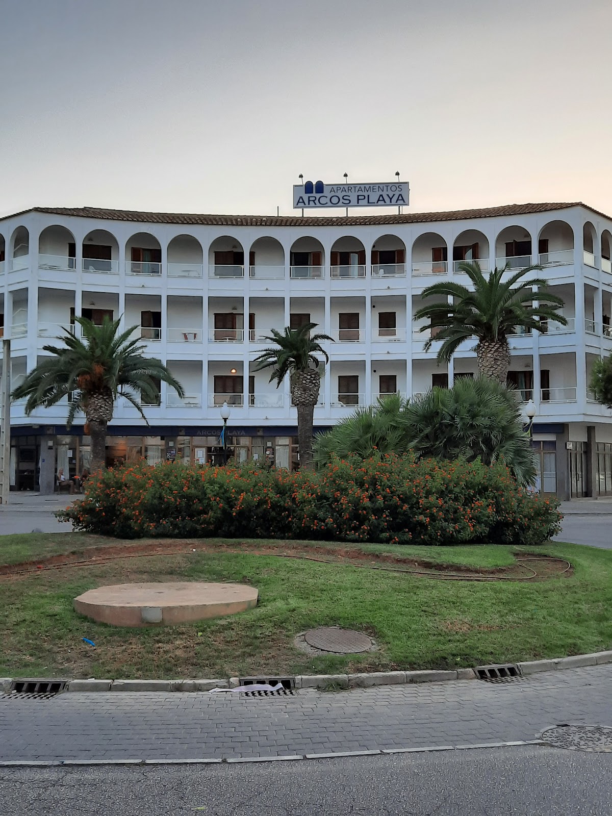 Arcos Playa Apartments