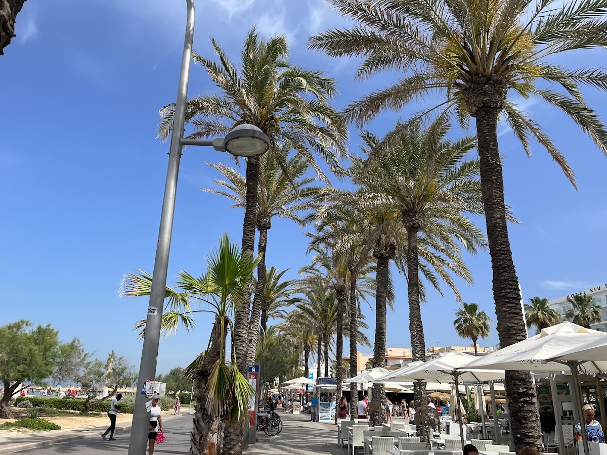 S'Arenal beach