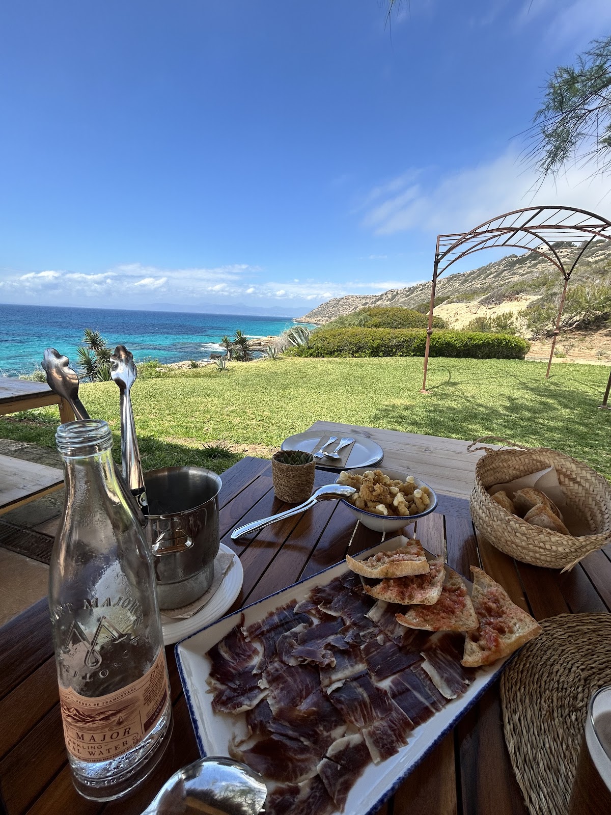 Mhares Sea Club
