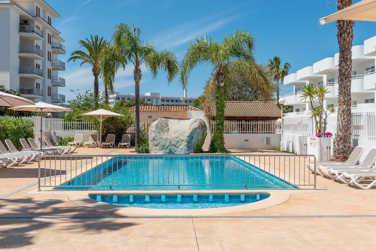 Olive Beach Apartments