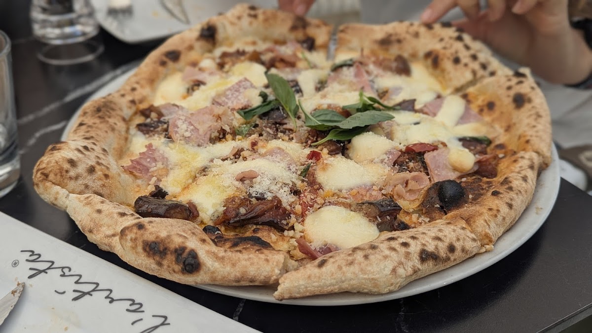 L'Artista Pizzeria Napoletana