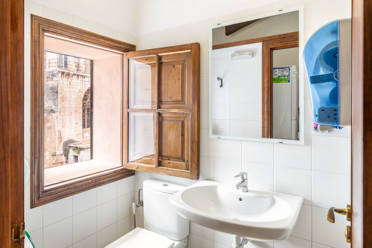 El Josemari Youth Hostel