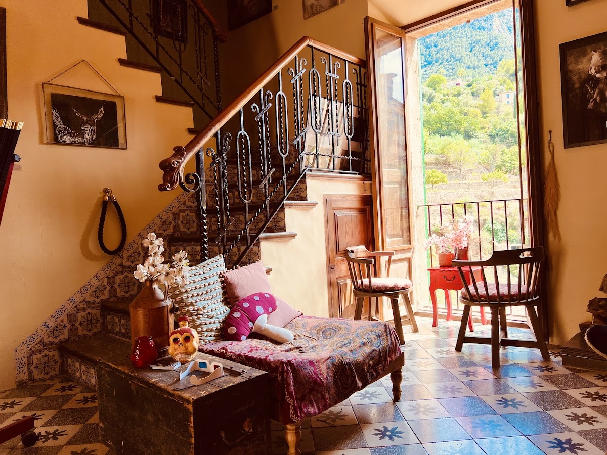 Deiarte Gallery & Bar