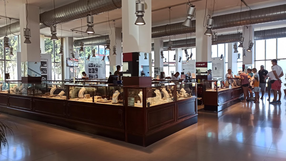 Majorica Pearl Factory & Café