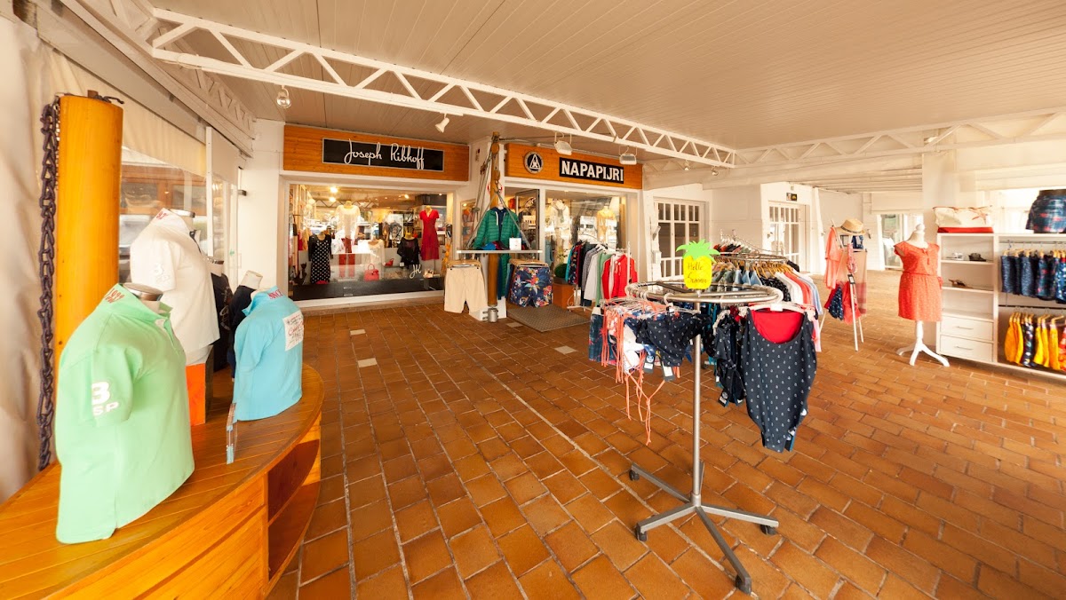 Boutique Kassandra Cala D'or. Joseph Ribkoff, North Sails, Dolcezza, Milano, David, Roidal, Alma en Pena,Crocs., TBS, HeyDude