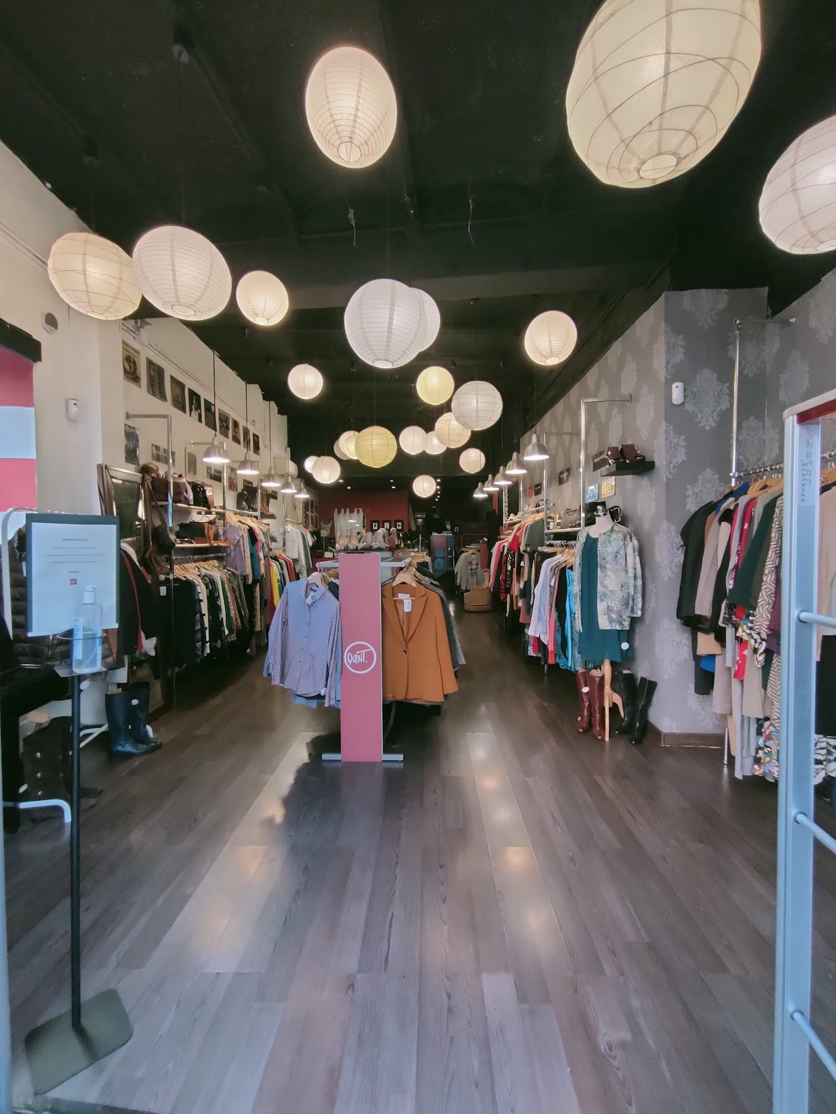 Quint Vintage & Actual second hand clothing