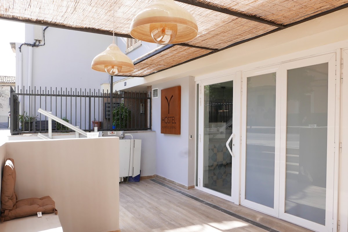 Y Hostel Mallorca - Albergue Juvenil económico en Palma de Mallorca