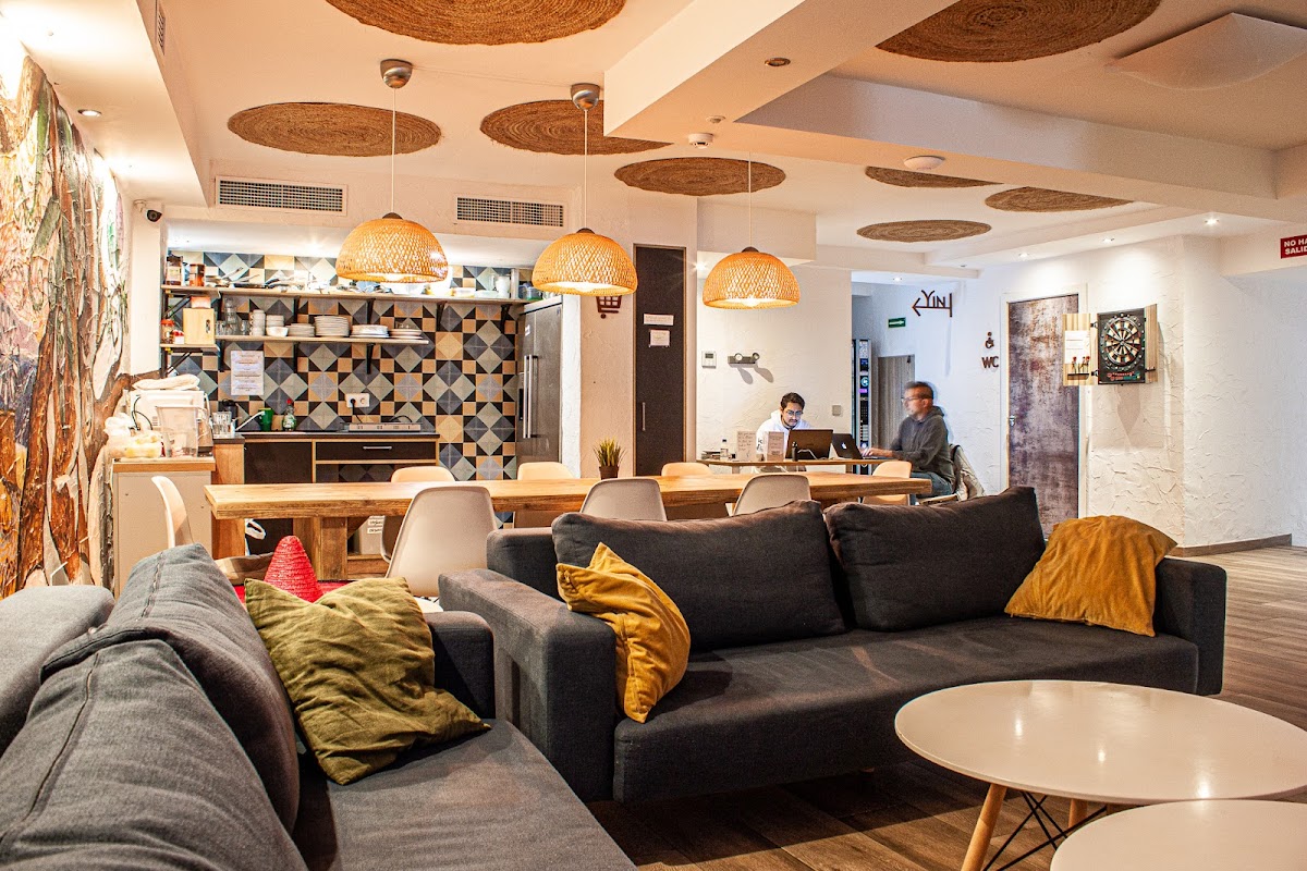 Y Hostel Mallorca - Albergue Juvenil económico en Palma de Mallorca