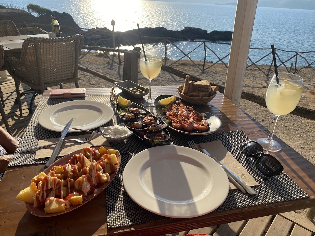 S' Illiot Strand Restaurant