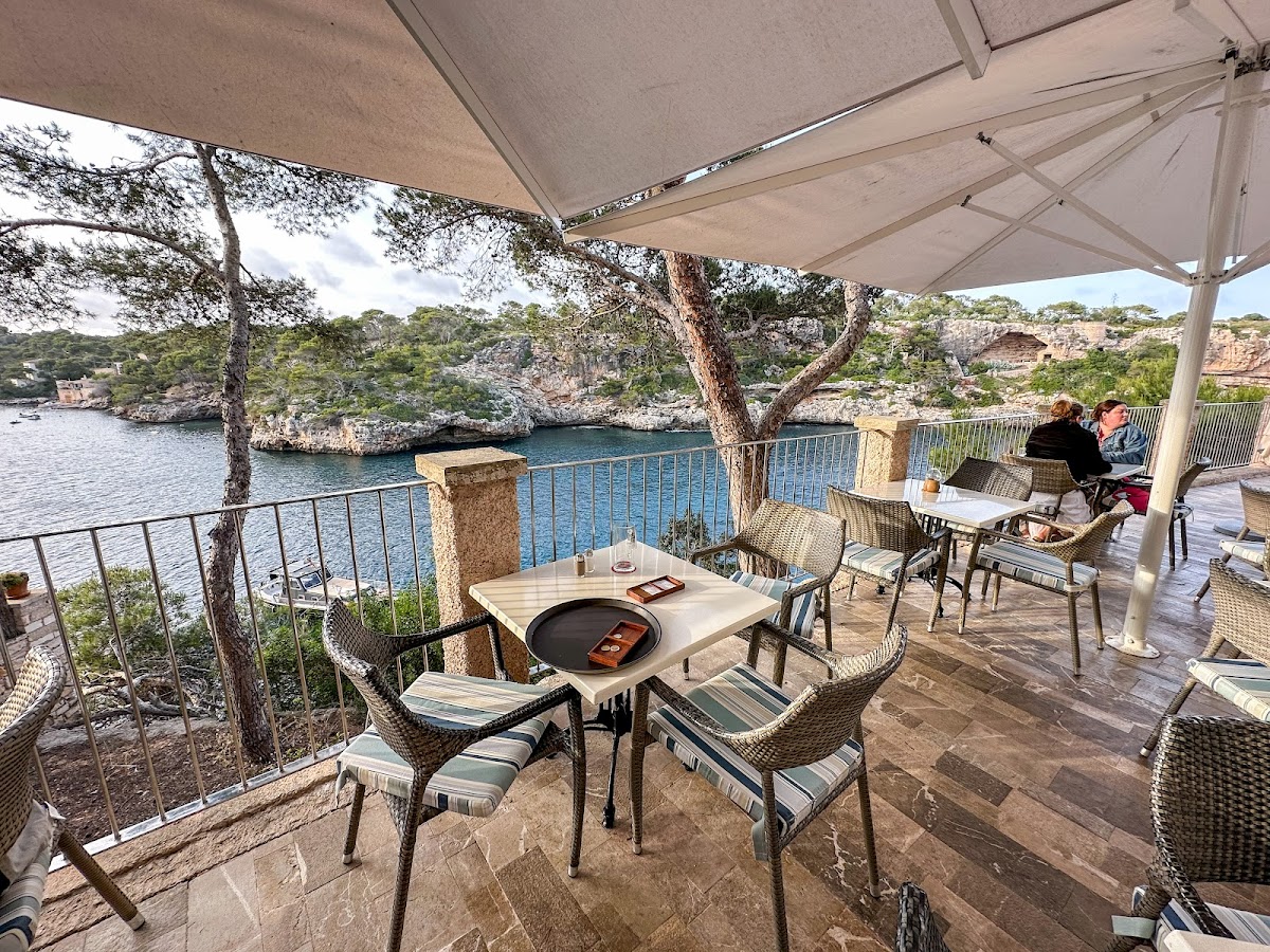 Restaurante Pizzería Es Port