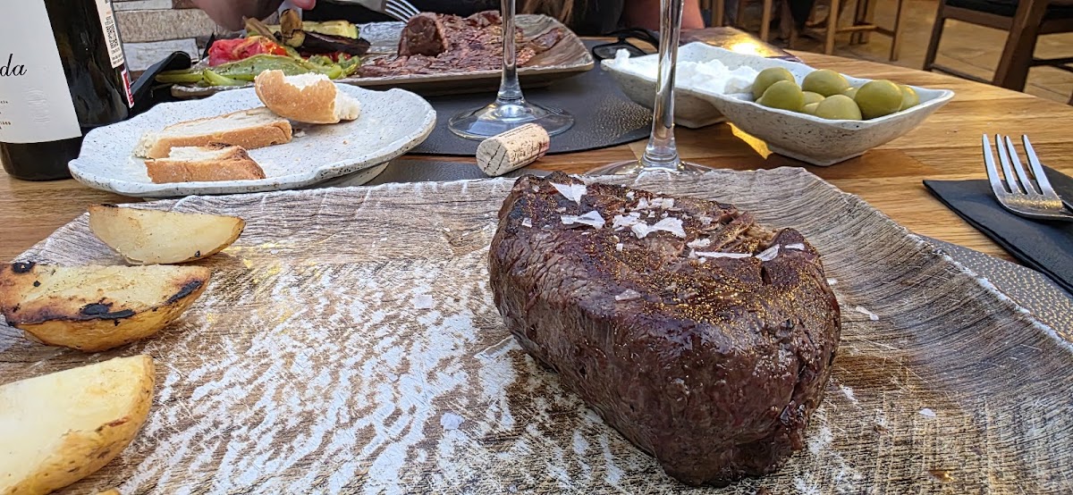 Las Brasas Steakhouse - Carnes Premium