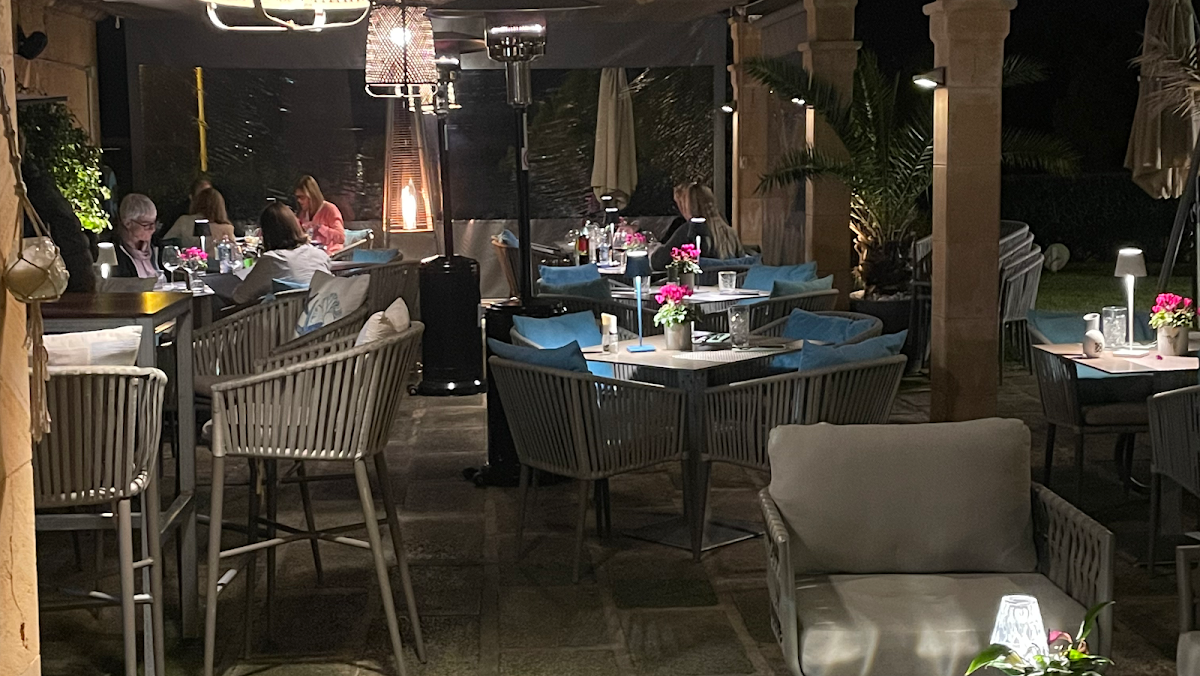 BIRDIE Restaurant