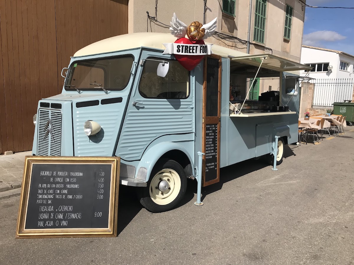 The walking chef / Can Gelat Santanyi