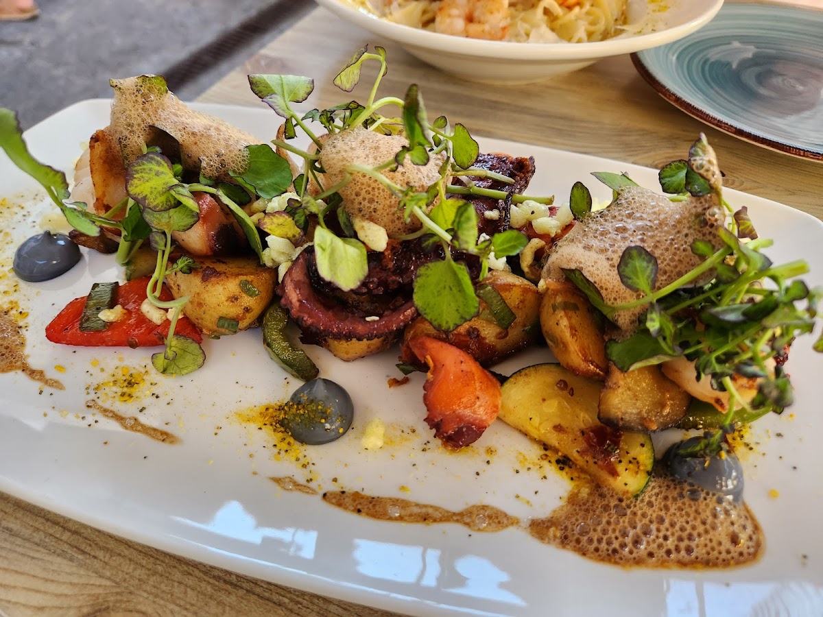 El Petit BISTRO/RESTAURANT