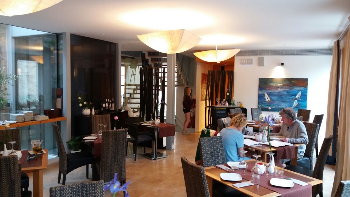 Q11 restaurant pollença