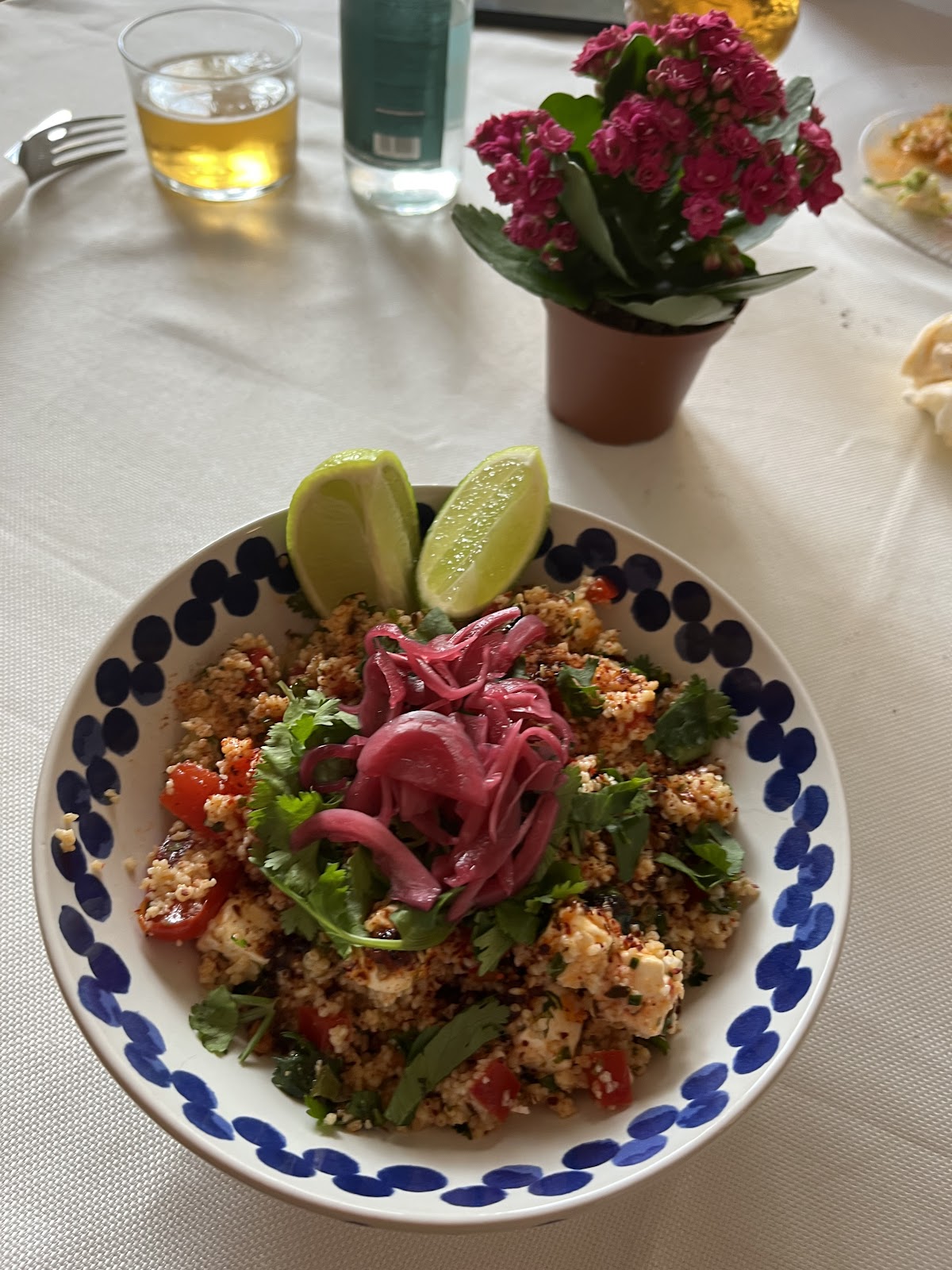 Sis Market Café