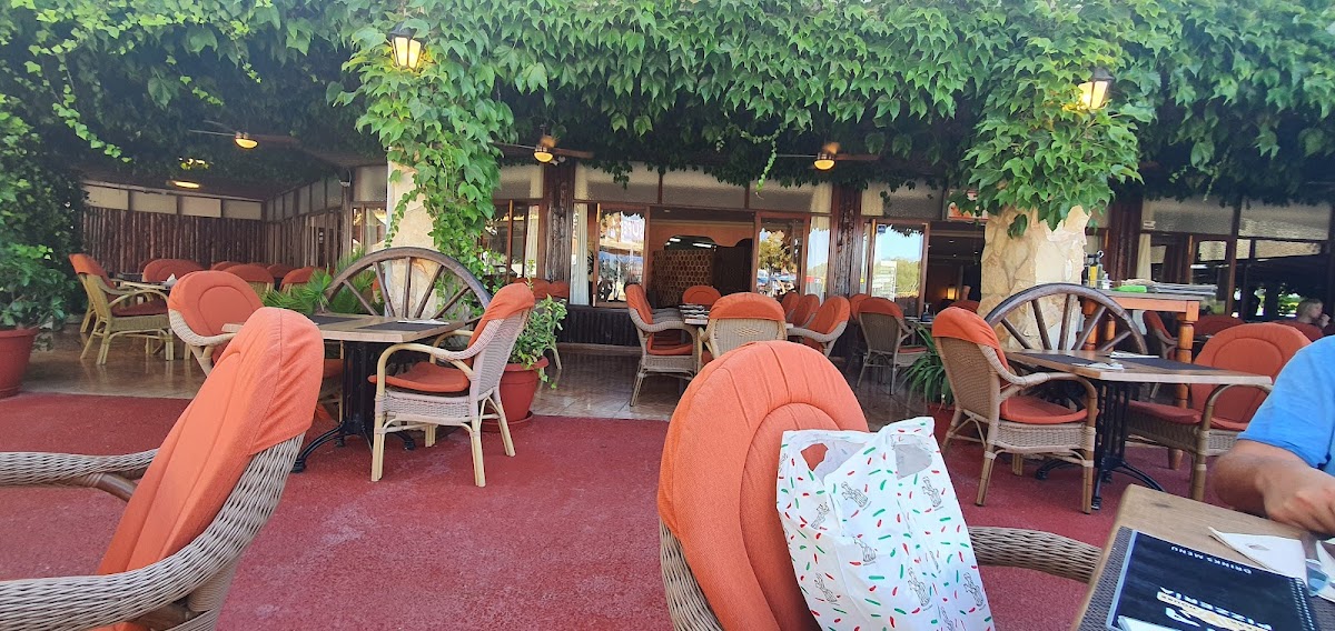 Restaurant B.I.A.Steak House Pizzeria 'Oasis'