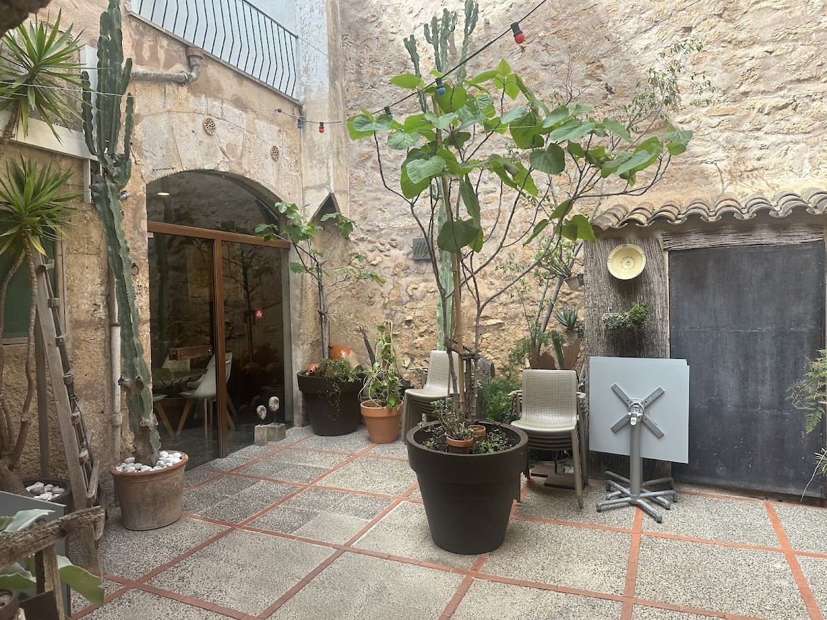 Cafè Arabic