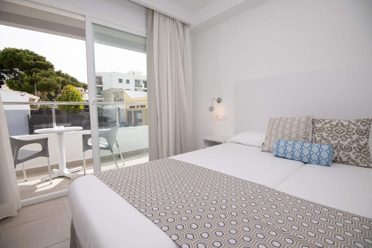 Chevy Hotel & Suites