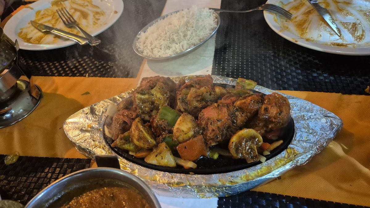 Royal Indian tandoori restaurant & bar