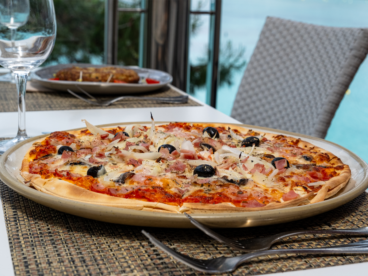 Balcón de María Pinchos & Tapas – Crispy Pizza & Cocktail Bar