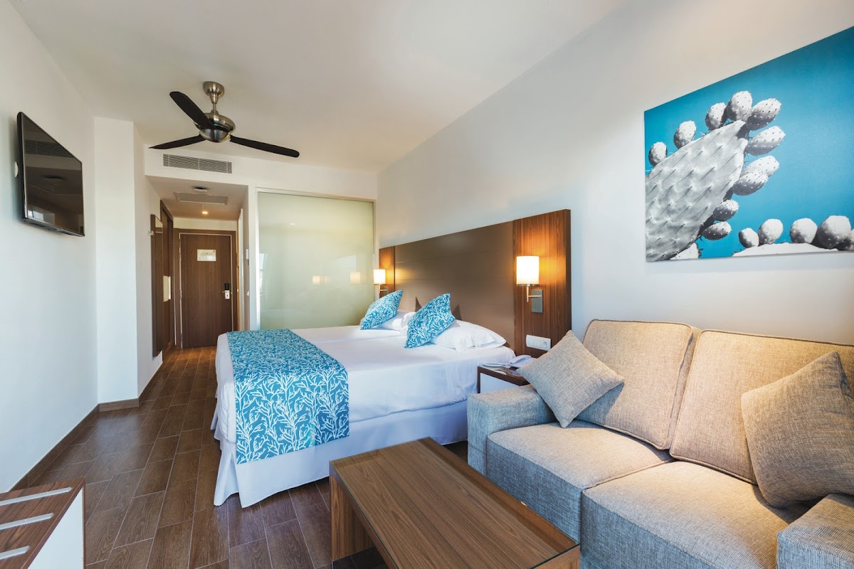 Hotel Riu Bravo