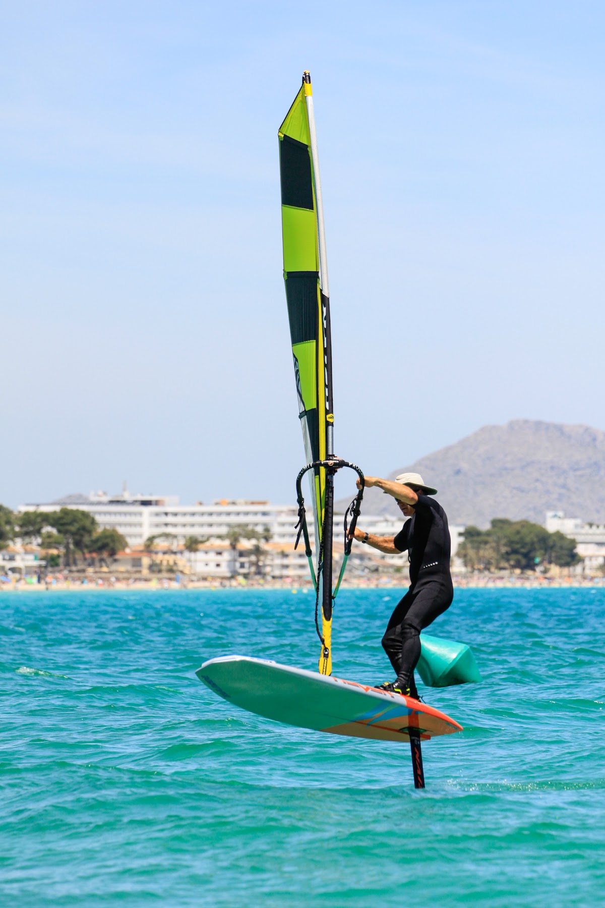 Water Sports Mallorca I Kitesurfing, Windsurfing, Wingfoil, Paddlesurf, Catamaran Center