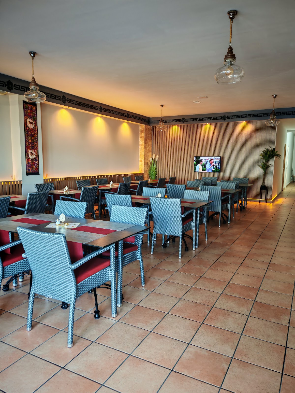 Kashmir Tandoori indian Restaurant