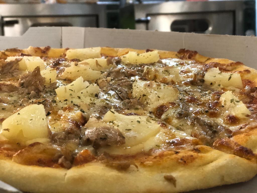 PIZZERIA Vicino la rotonda