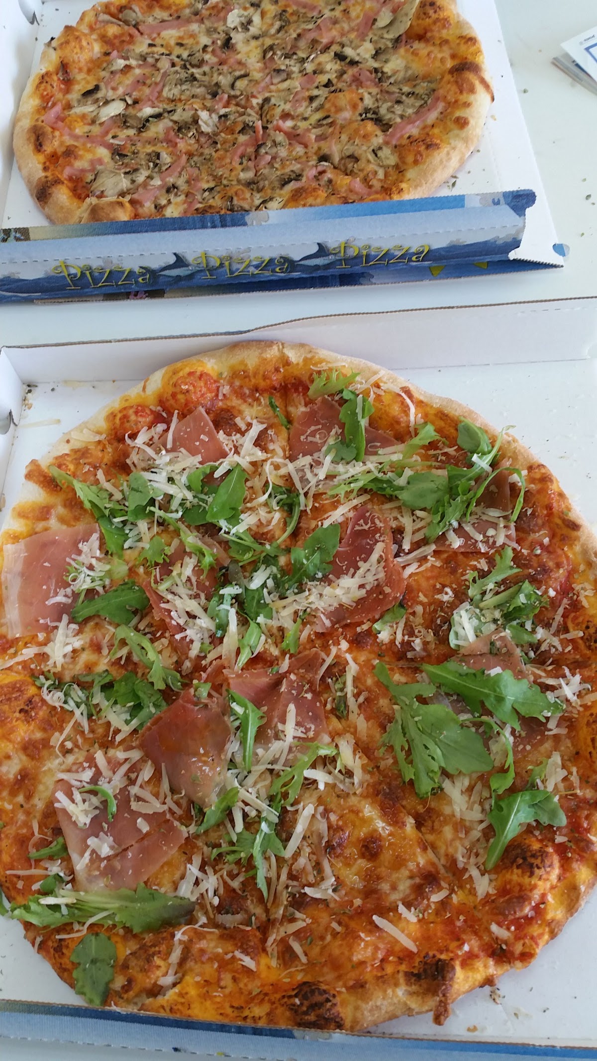 PIZZERIA Vicino la rotonda