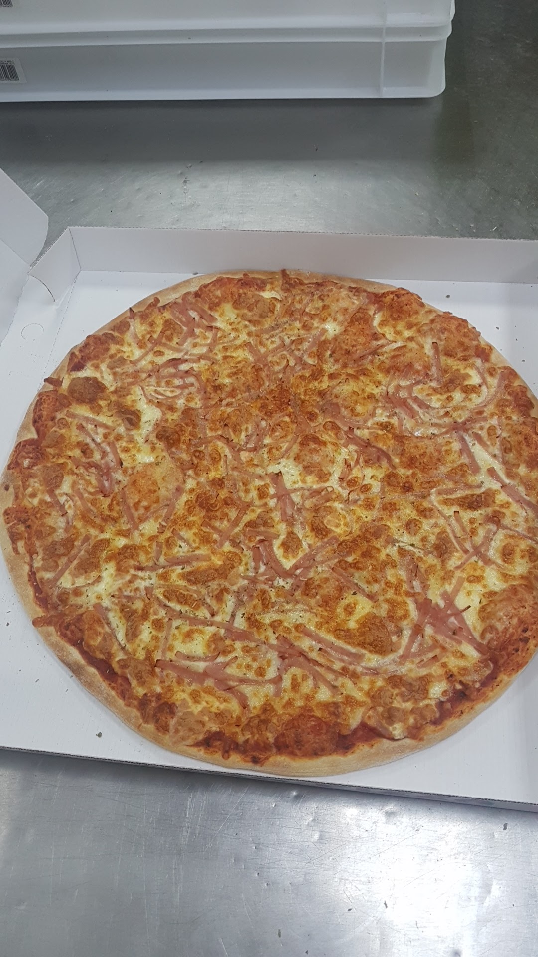 PIZZERIA Vicino la rotonda