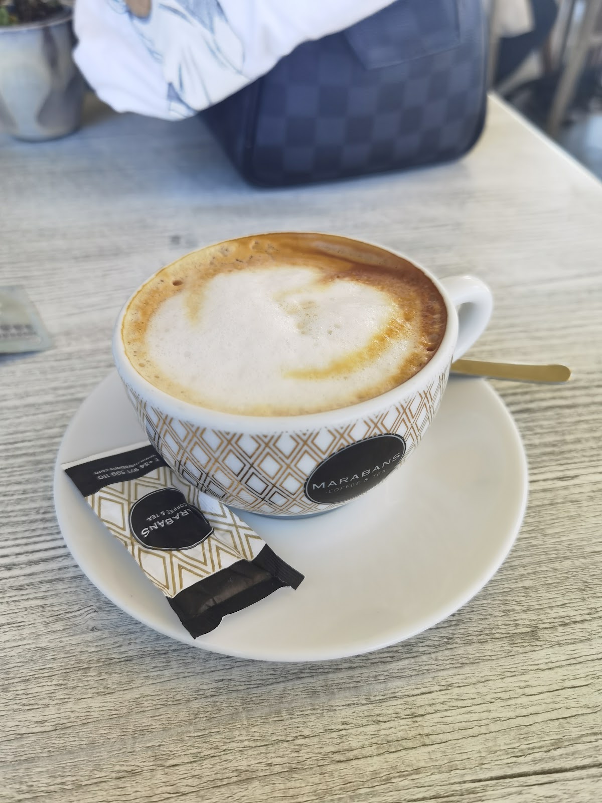 Bar Cafeteria Llaut