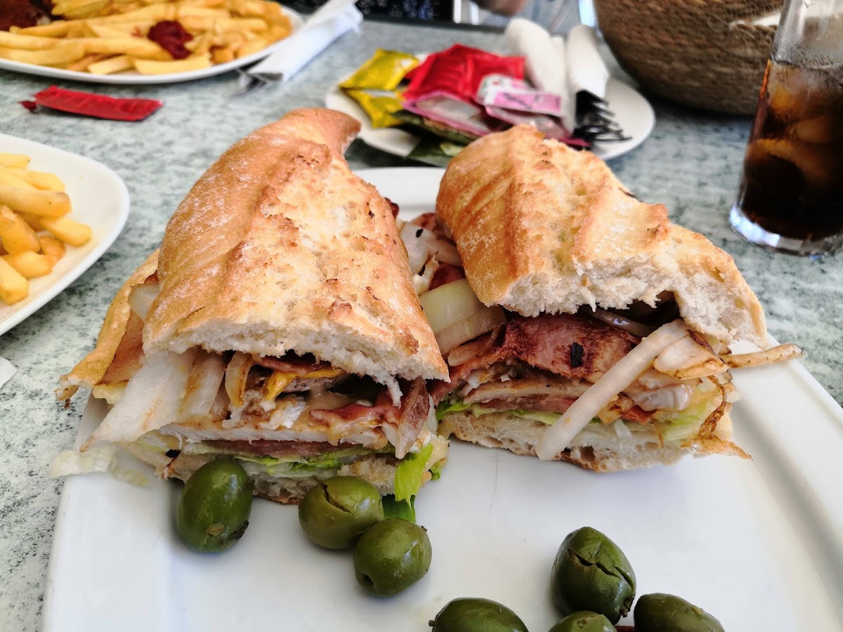 Bar Restaurante - Casa Iván