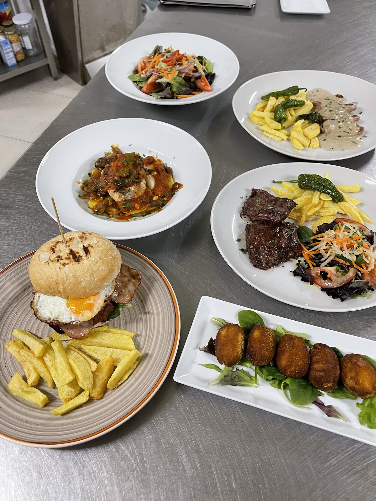 Gloria Café & Tapas