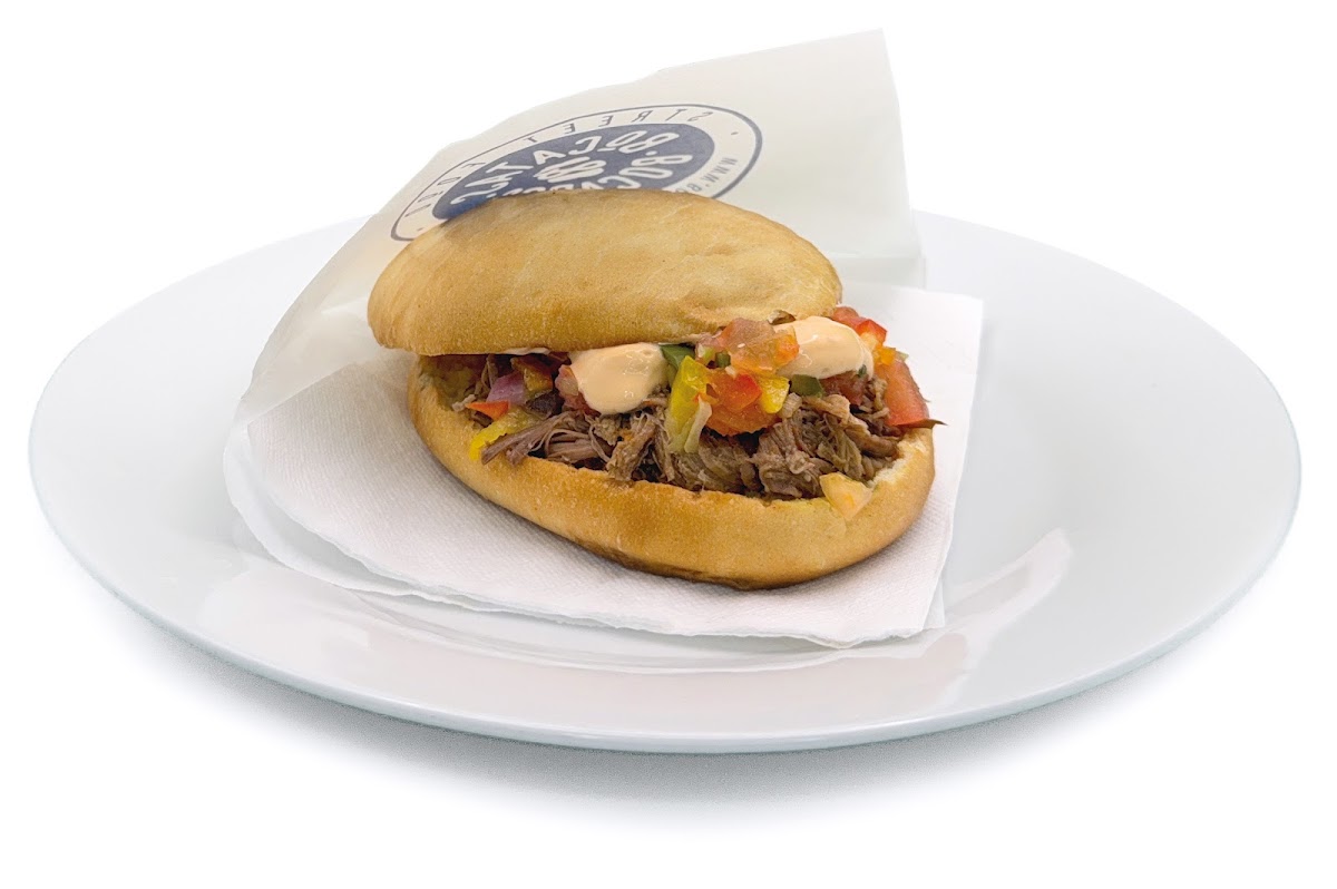 Bocatas y Bocados: Restauración, Food Trucks, Eventos, Bodas