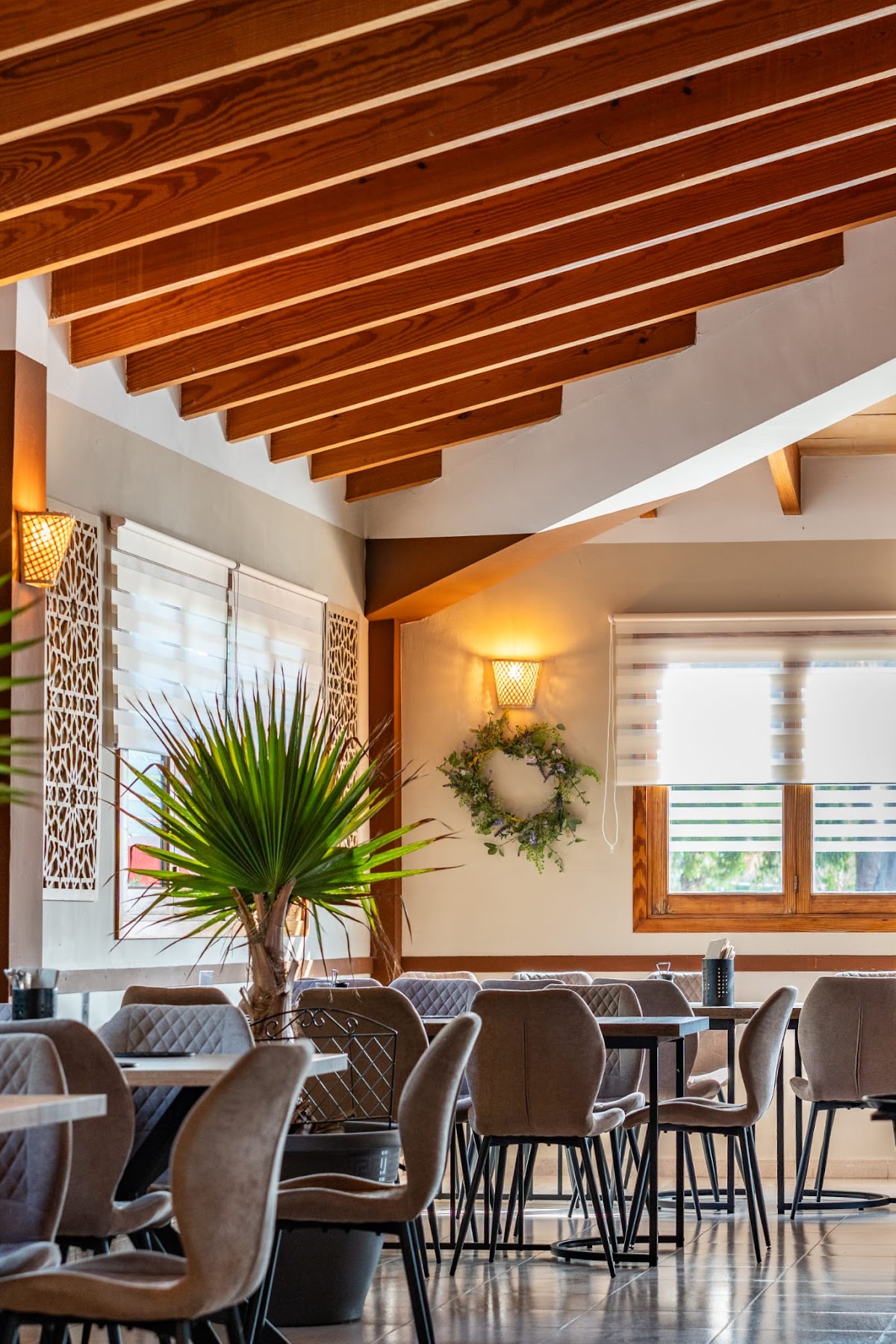 MA-15 Restaurant Escalope