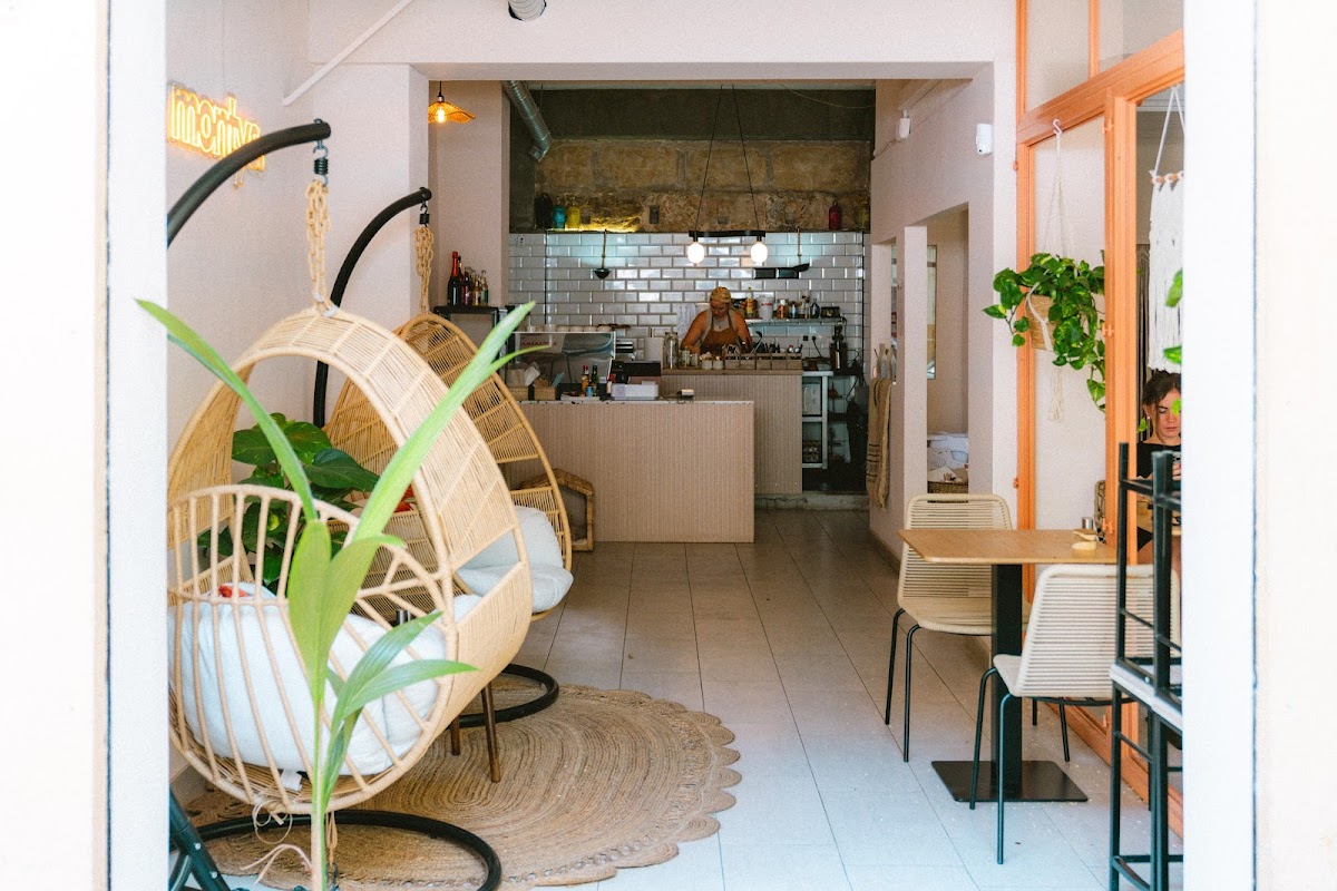Montys Cafe