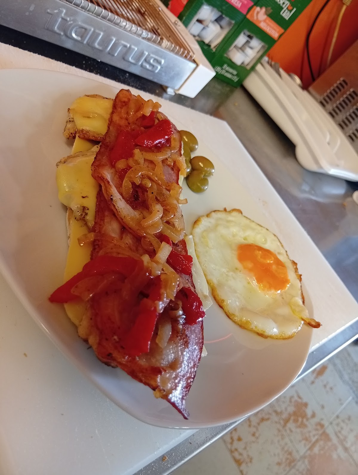 Bar Es Dau