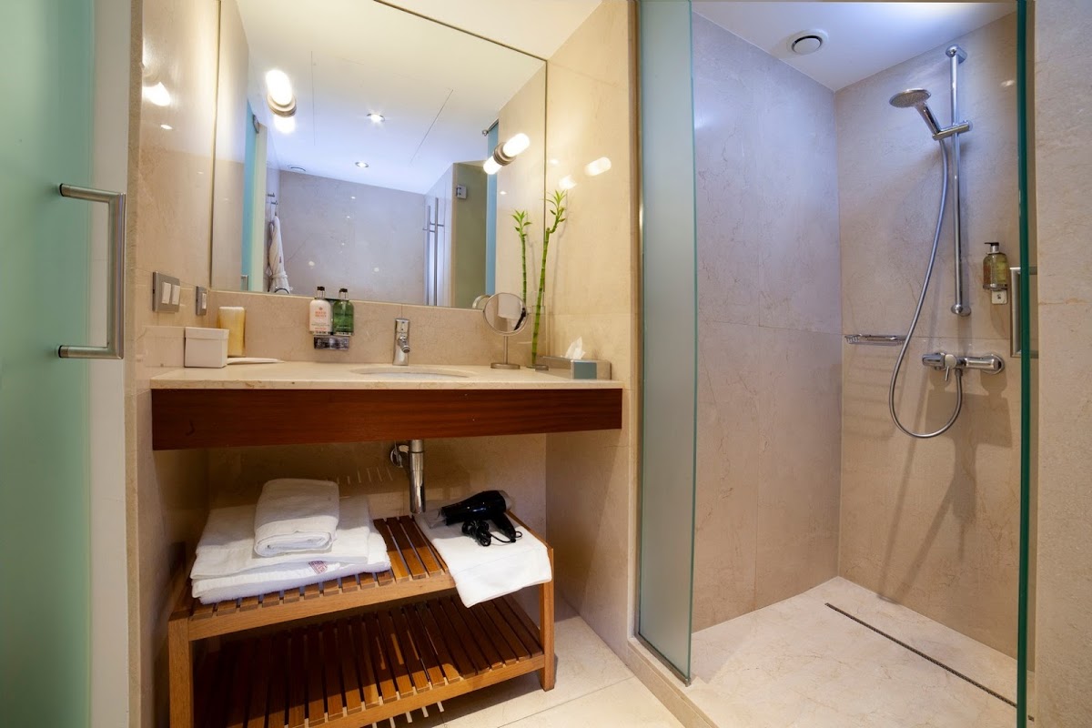 Petit Palace Hotel Tres