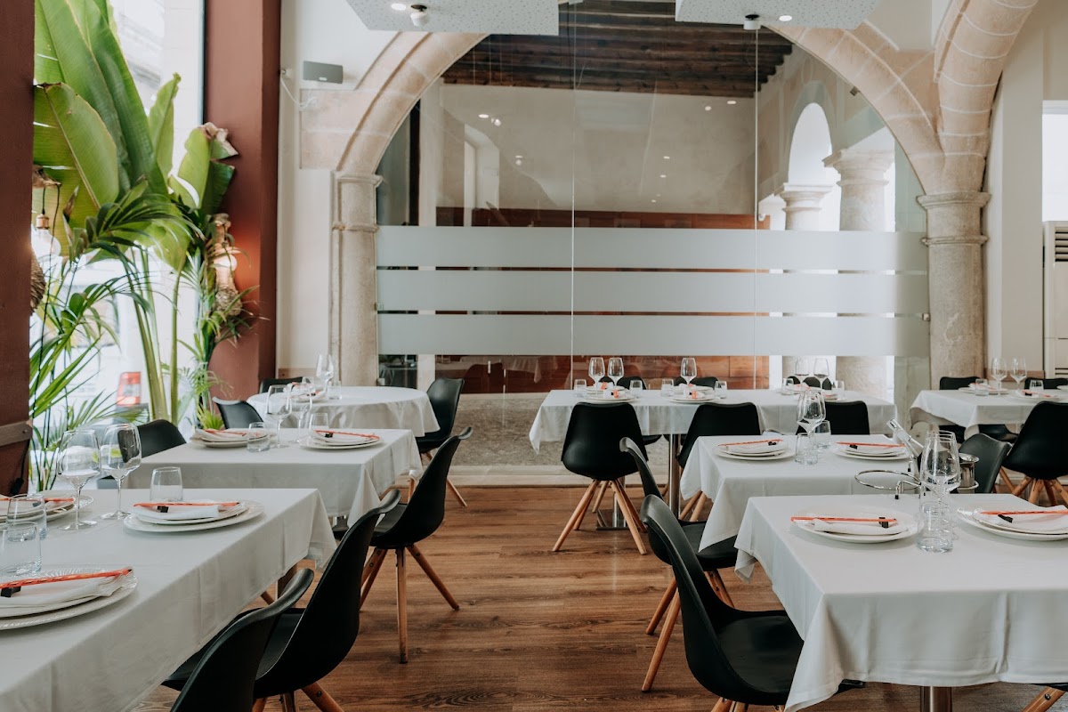 Emilio Innobar - Restaurante cocina de fusión