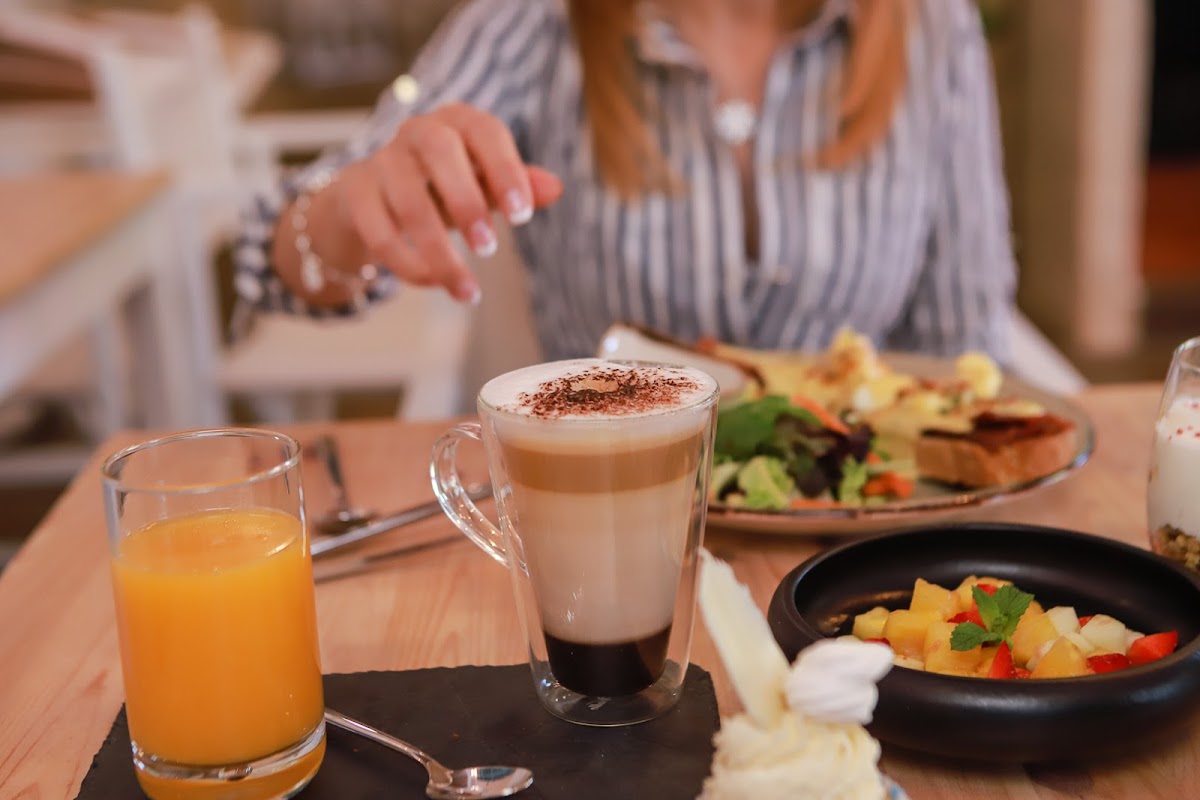 Saranna Cafe & Gastrobar