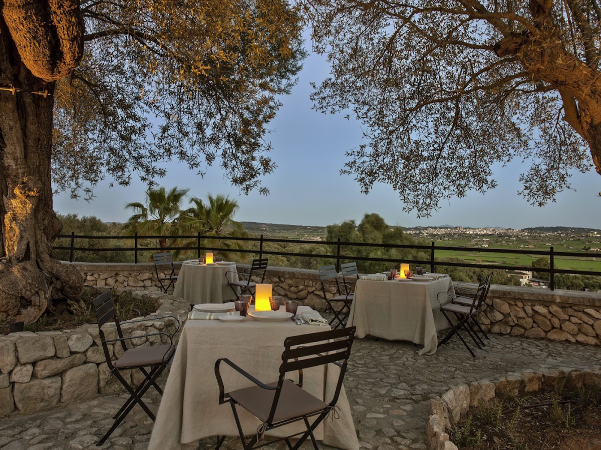 Jacaranda Restaurant
