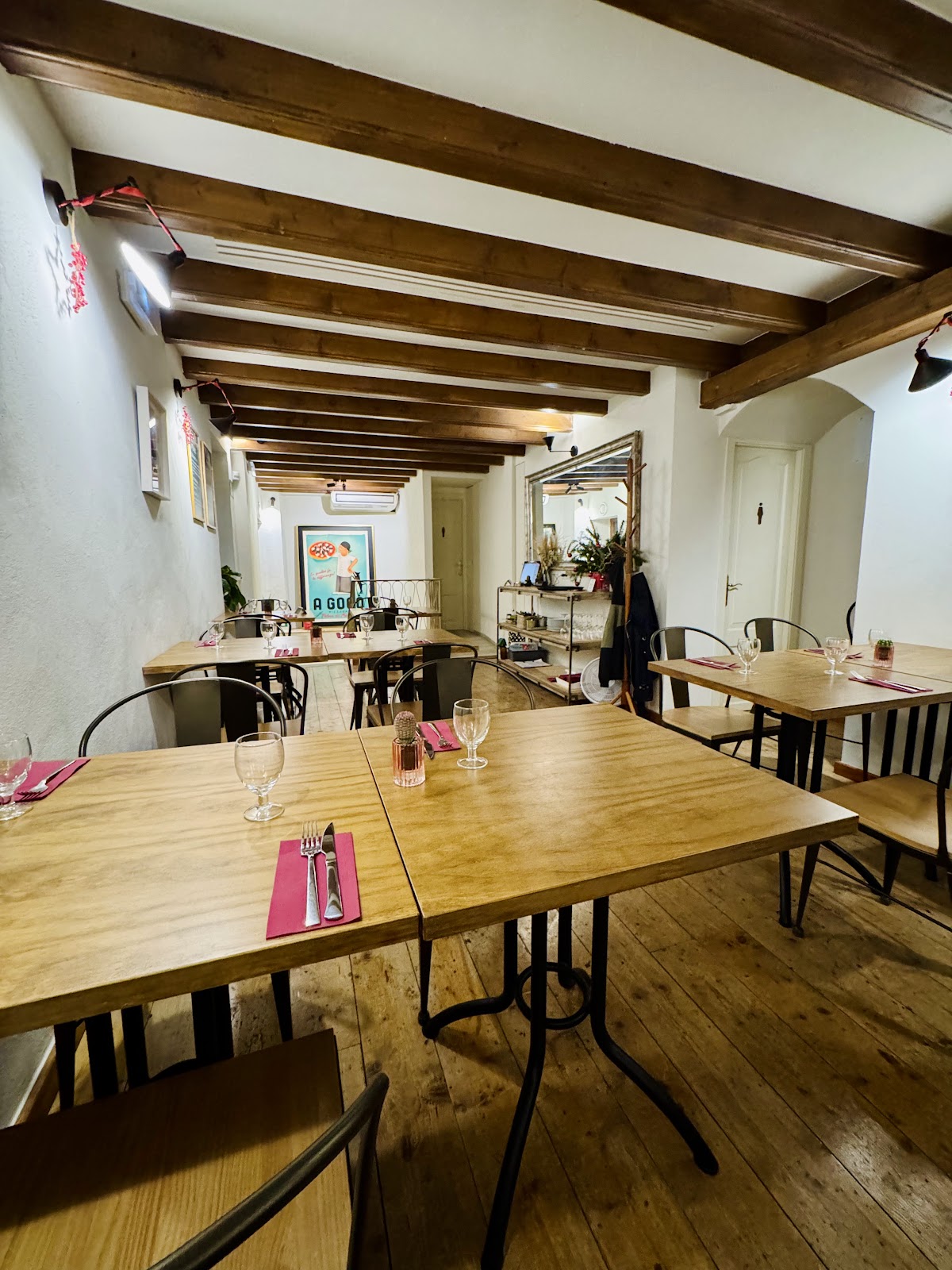 A GoGò Pizzabar
