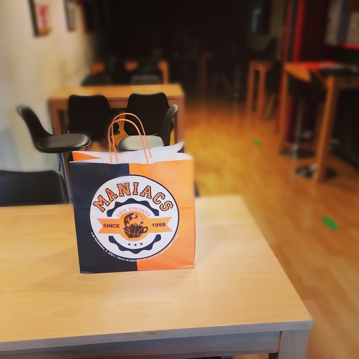 Maniacs café vintage