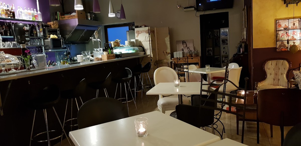 Holly's Restaurant | Cocktailbar | Concept Store