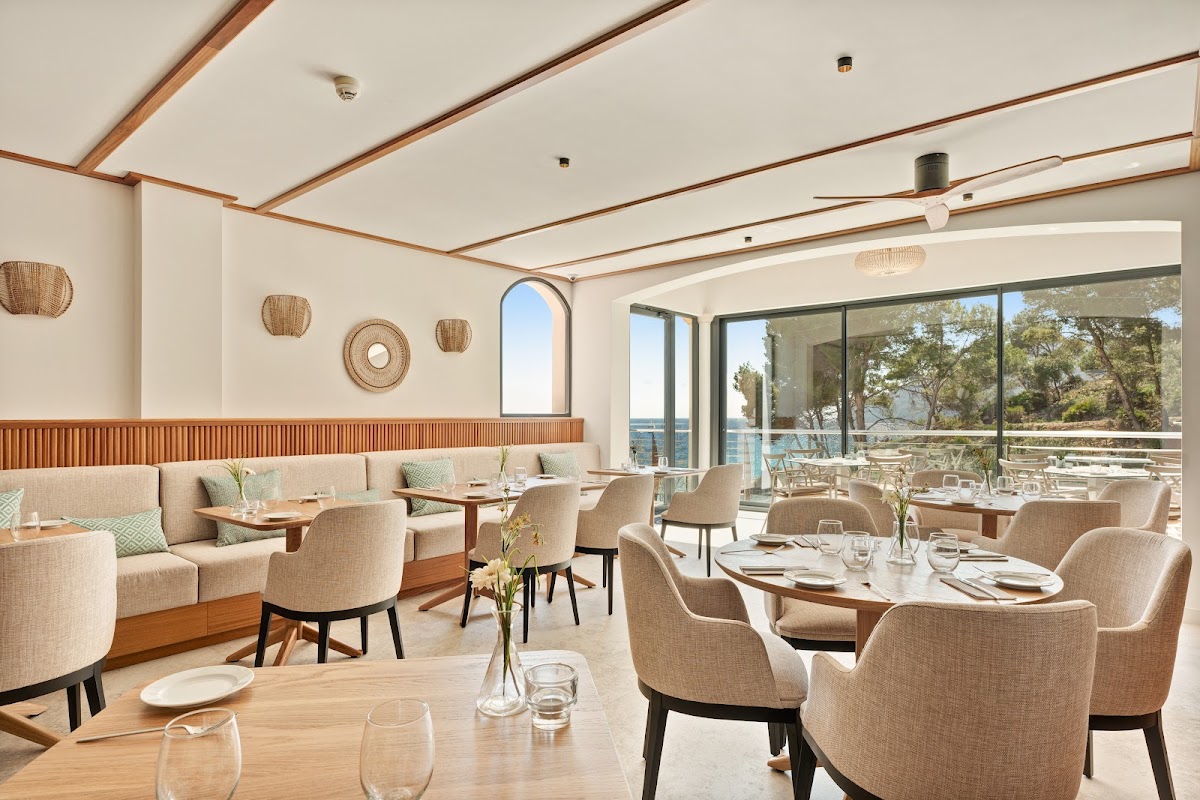 Bahía Seaside Restaurant