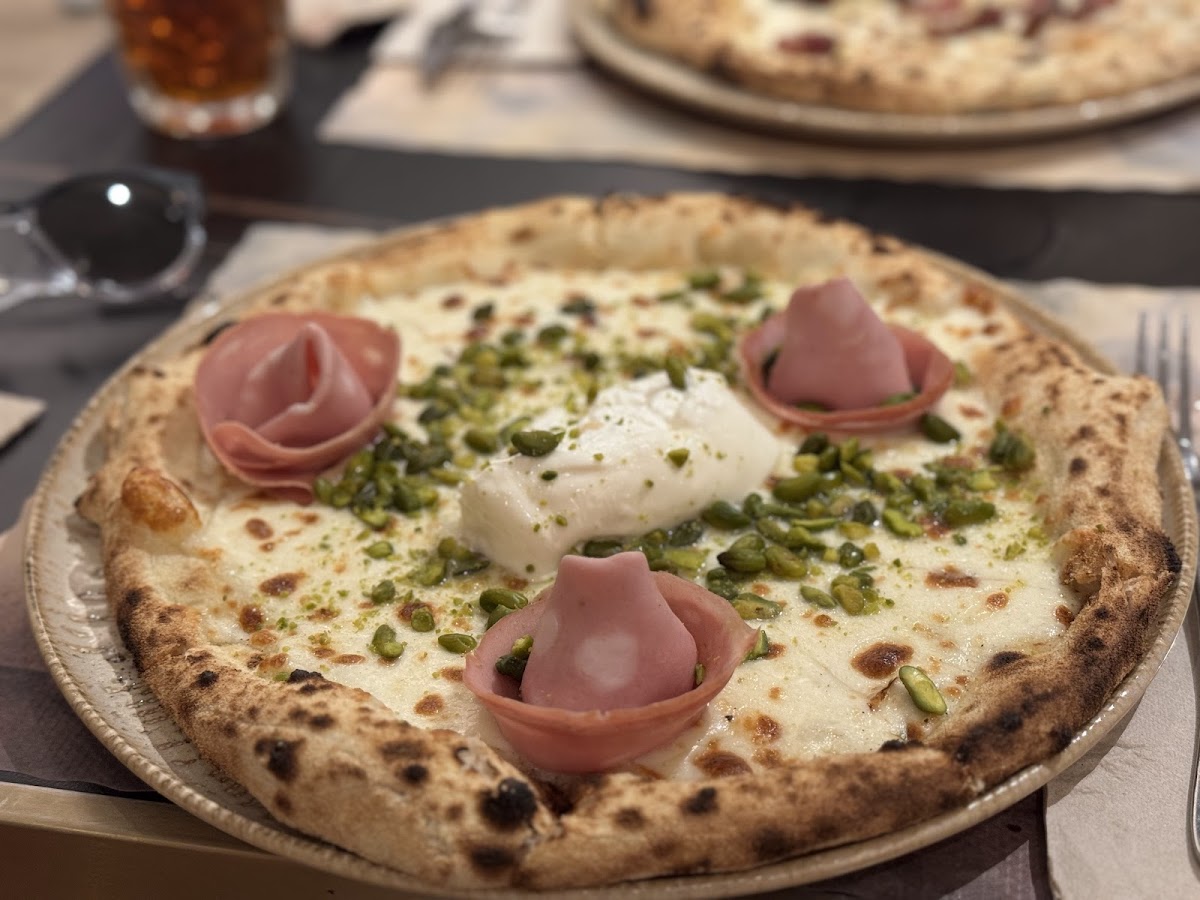Madre Pizza - Pasta & Tiramisú